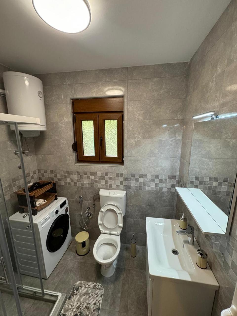 Apartment Vento Di Bocche III Kotor Extérieur photo