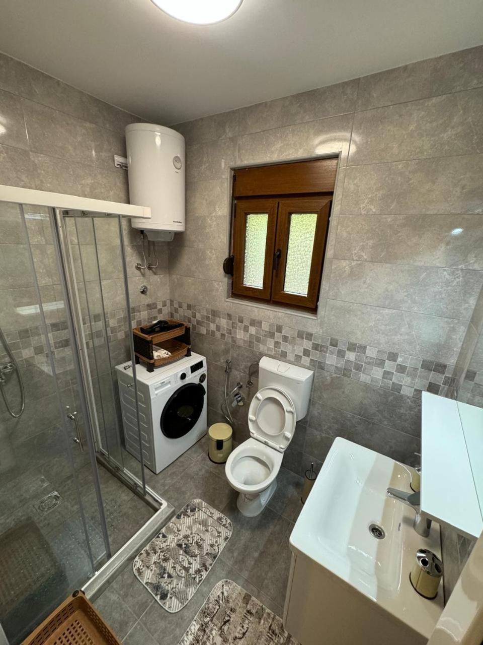 Apartment Vento Di Bocche III Kotor Extérieur photo